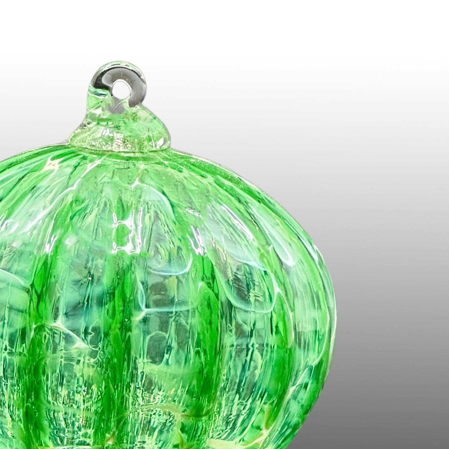 Birthstone ornaments • May