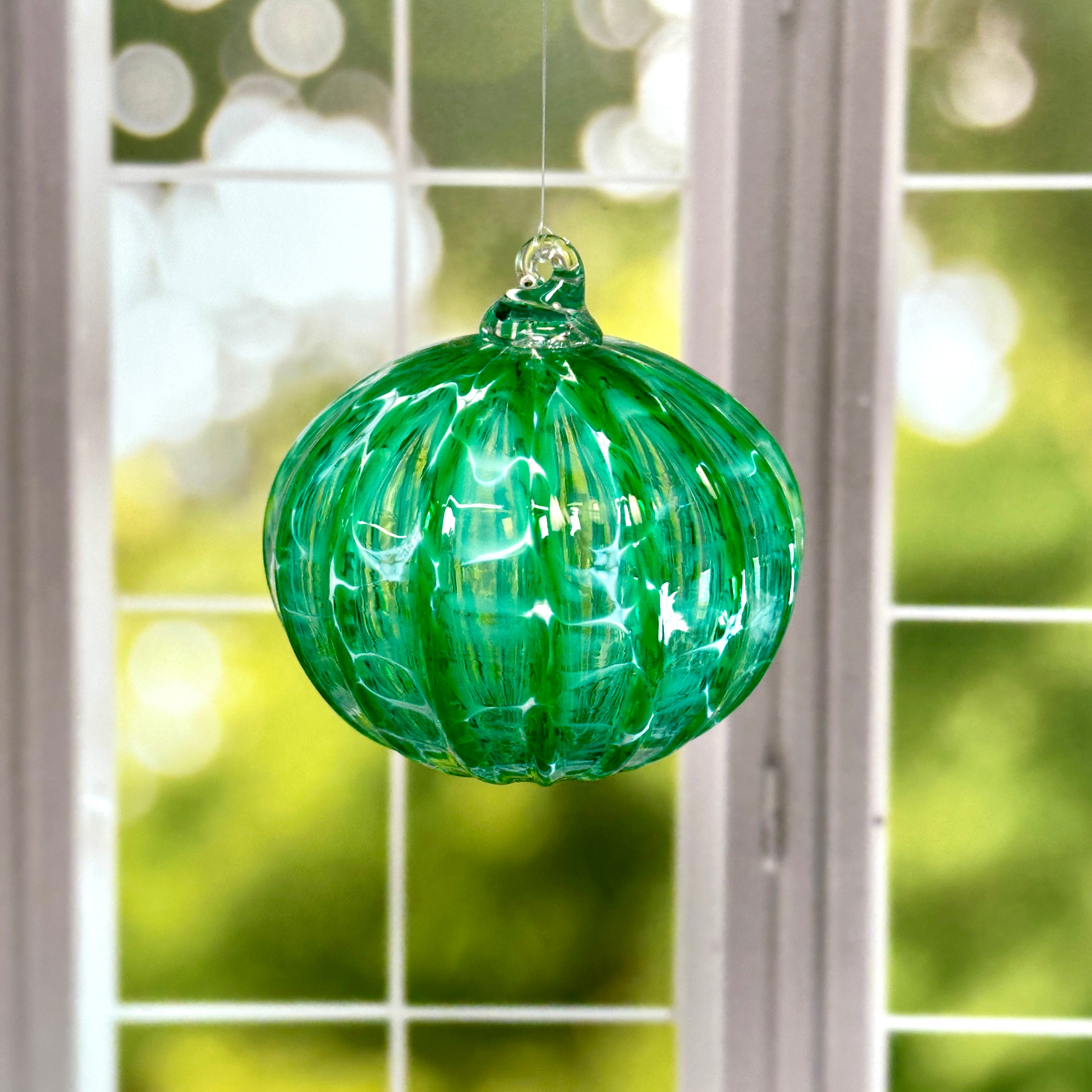 Birthstone ornaments • May