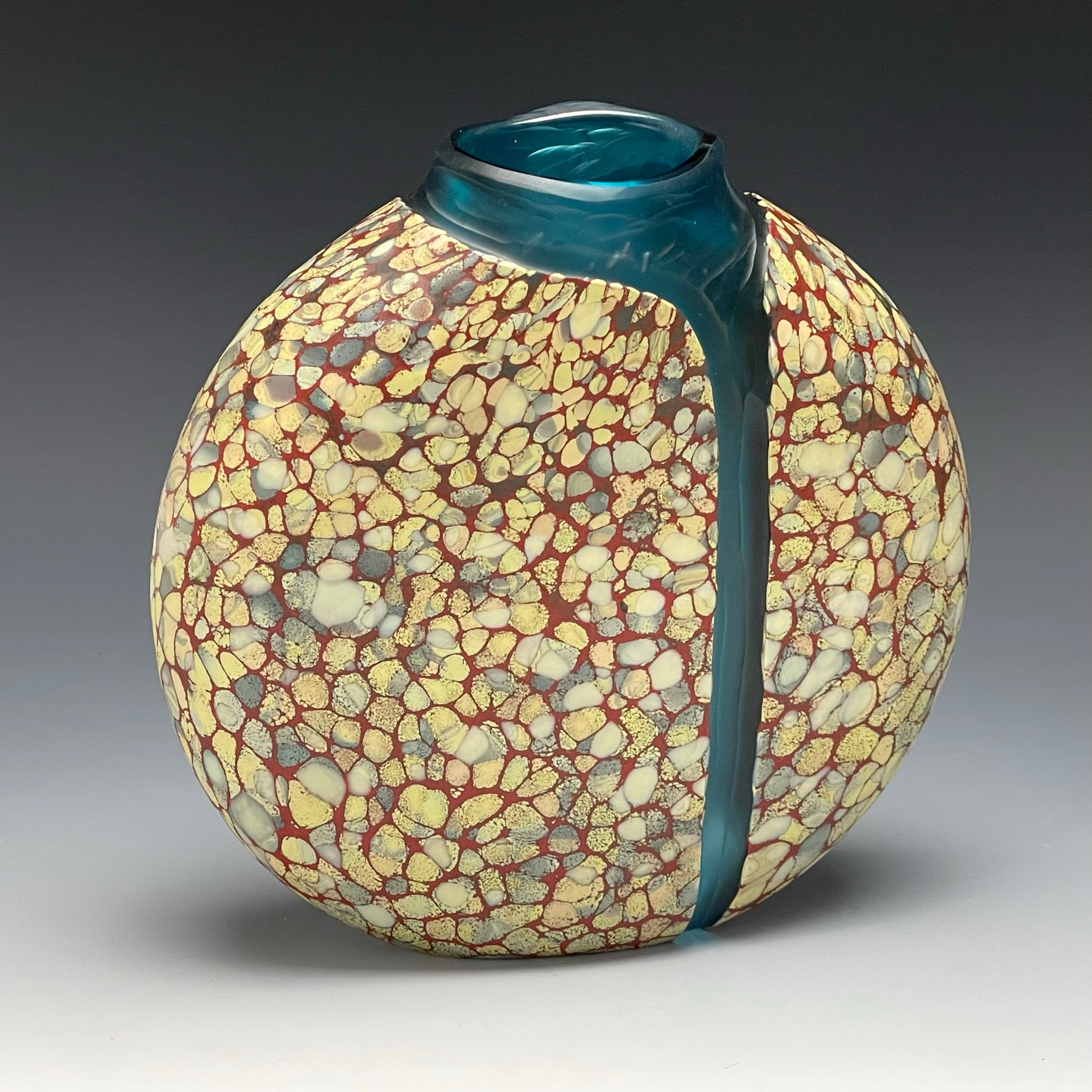 back view of sandy cascade vase