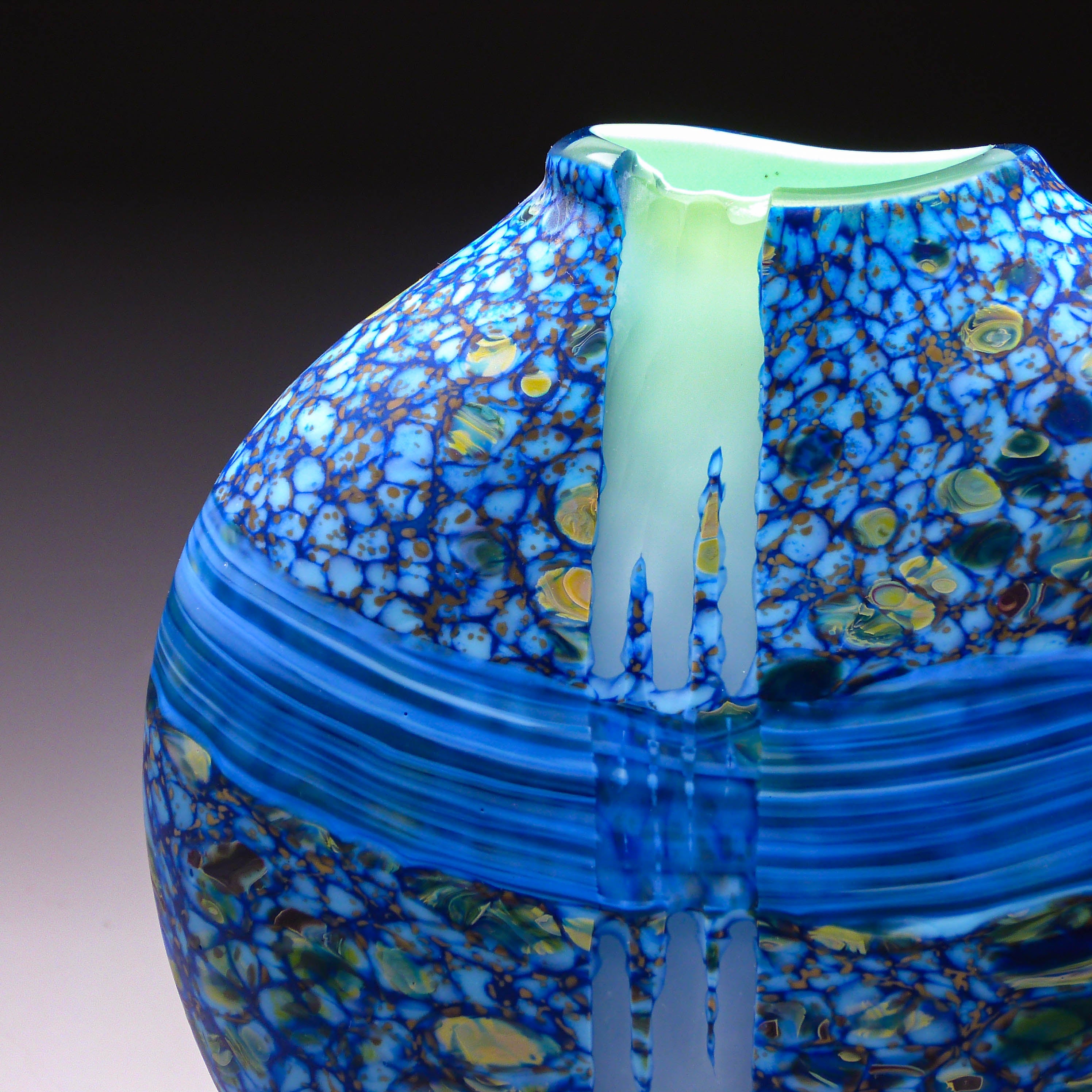 Convergence Vase • blue with green interior