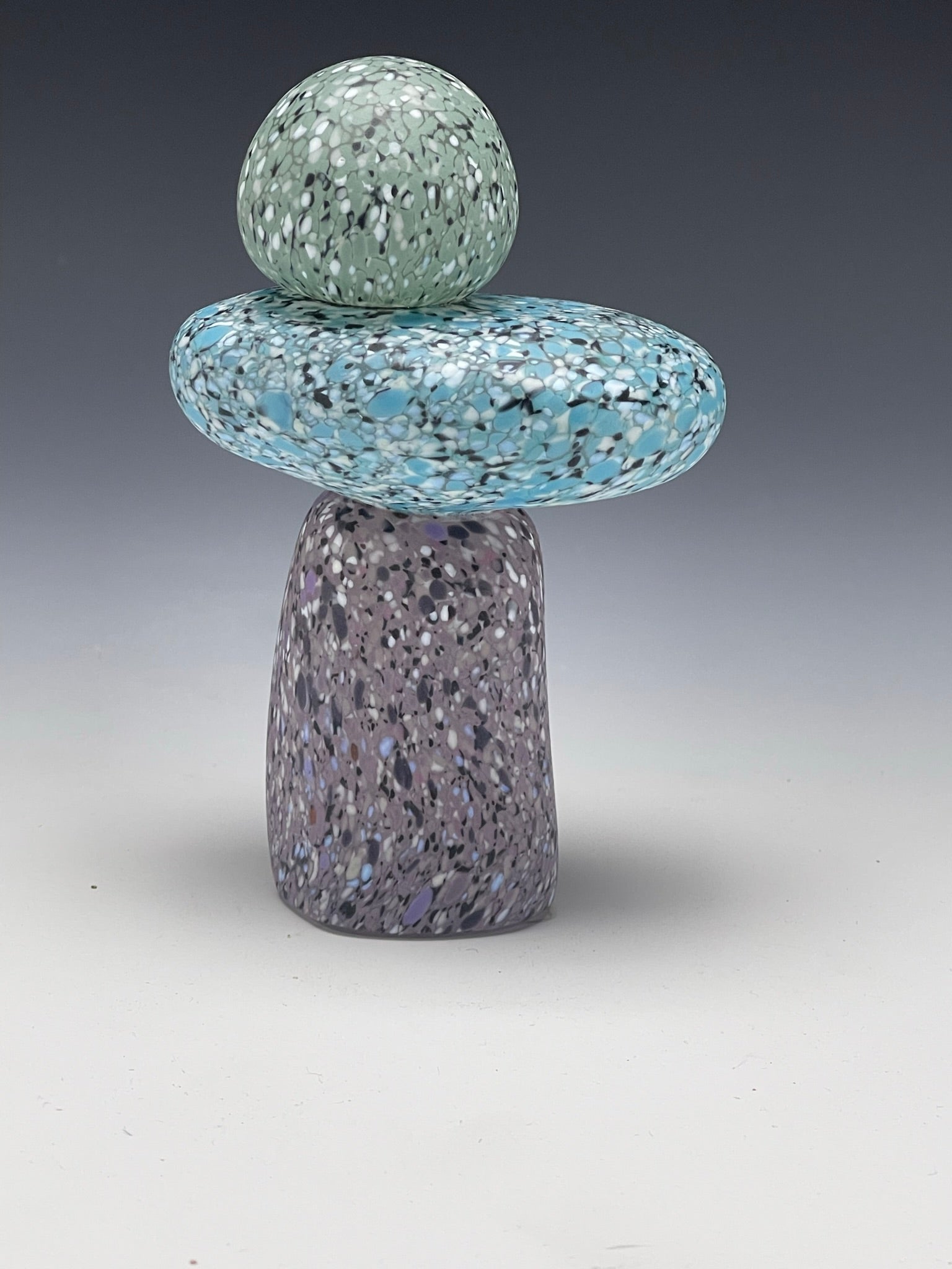 3 stone glass cairn