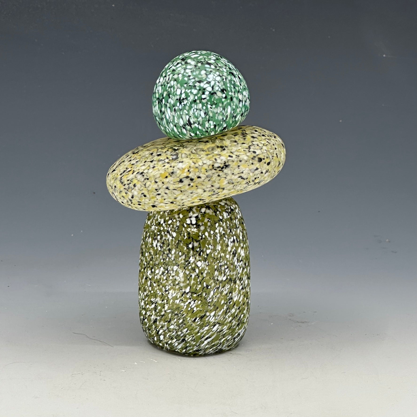 3 stone glass cairn