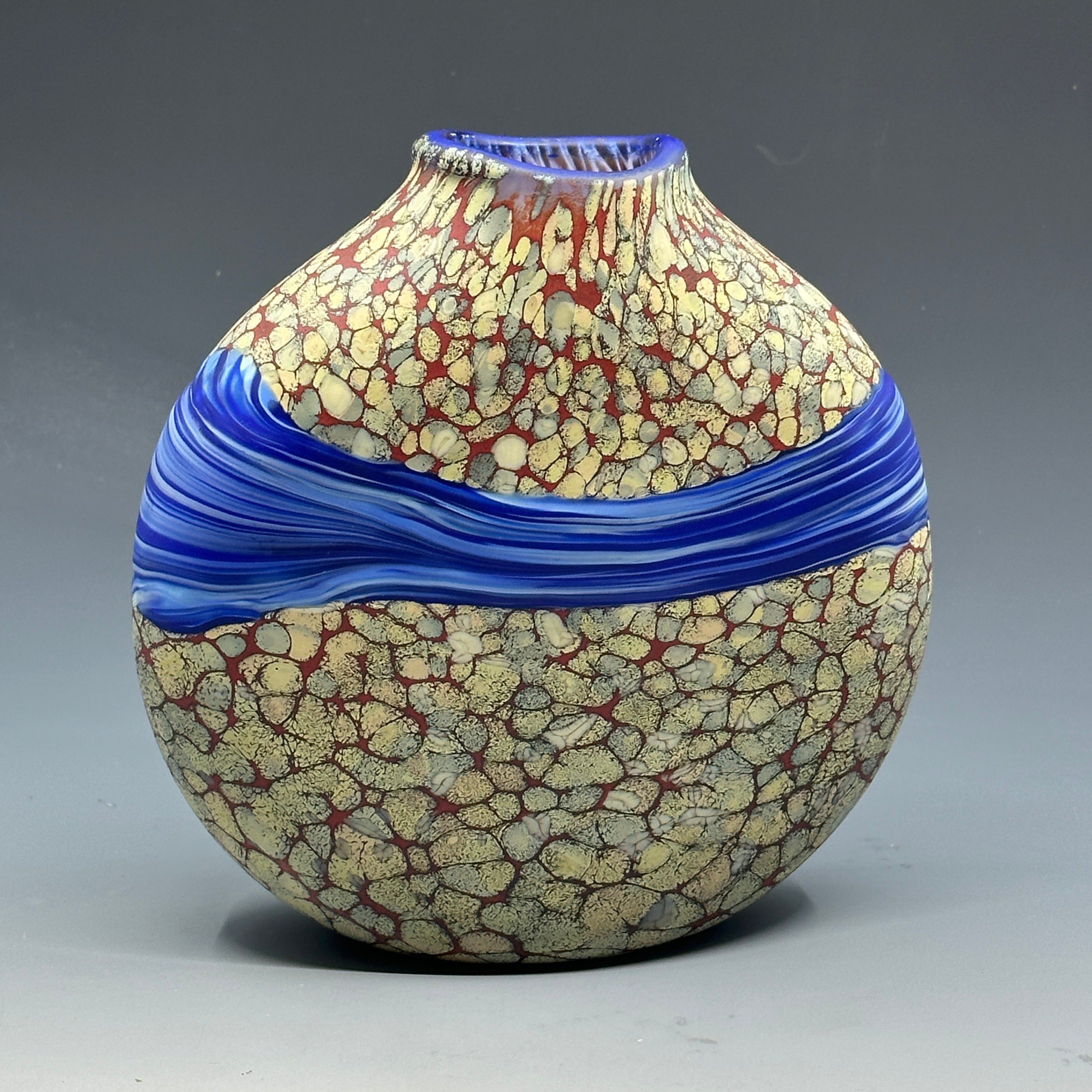 sandy strata vase with blue stripe